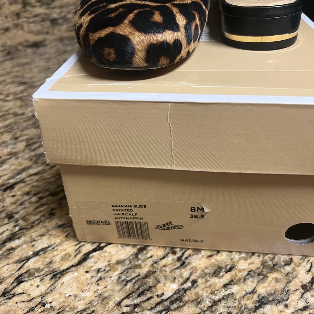 MICHAEL KORS HAIRCALF SLIDE - Picture 3 of 3